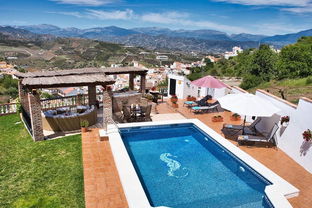 Casa Las Torres B&B Iznate Esterno foto