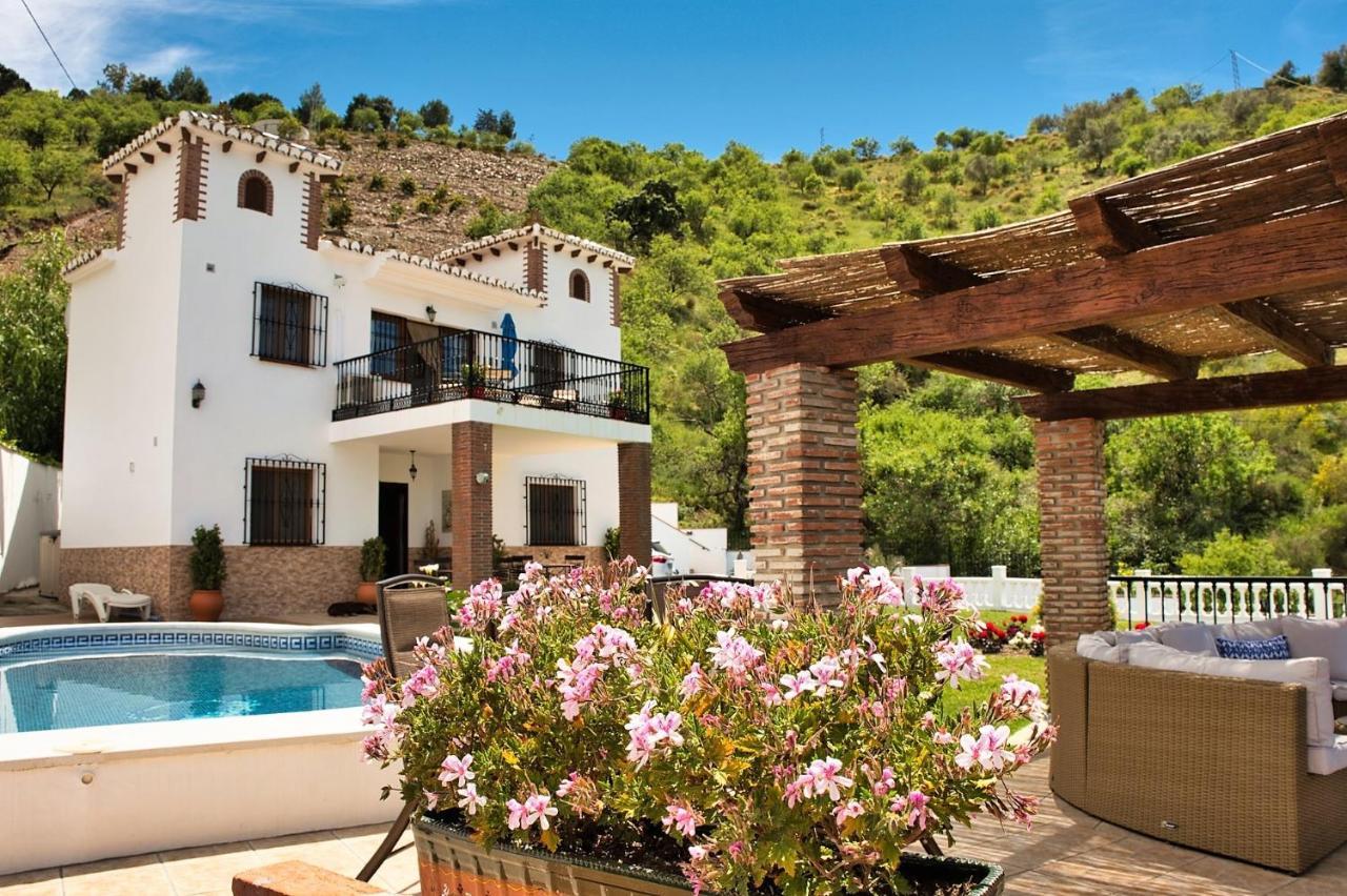 Casa Las Torres B&B Iznate Esterno foto
