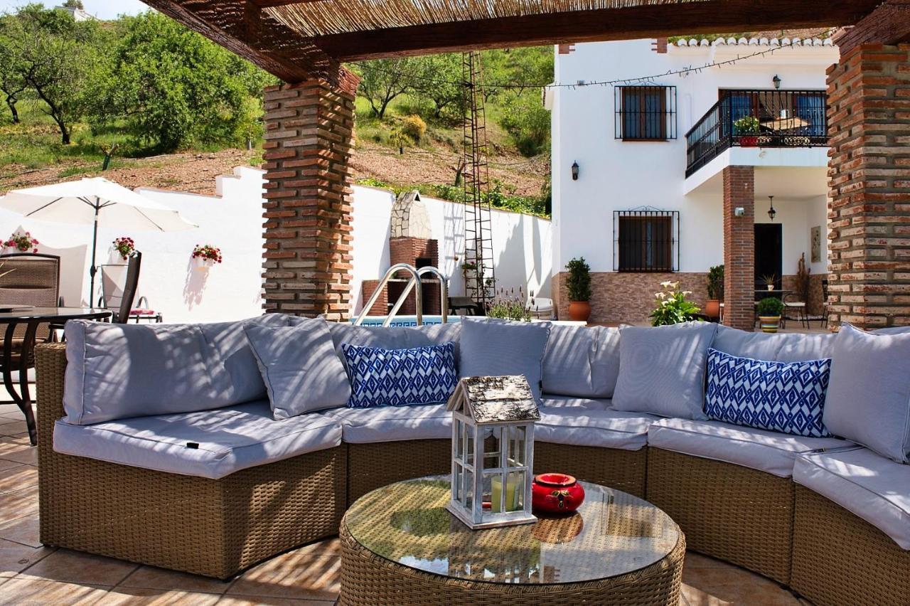 Casa Las Torres B&B Iznate Esterno foto