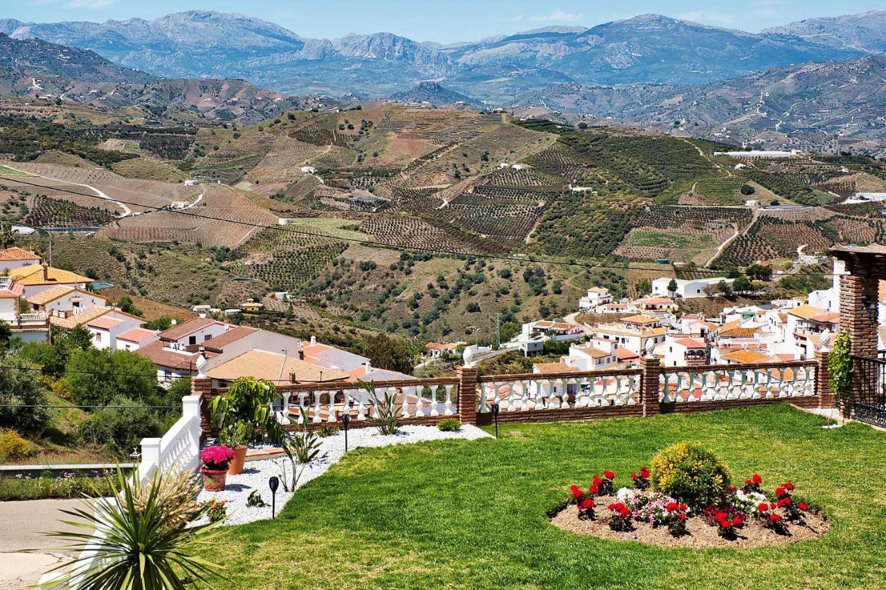 Casa Las Torres B&B Iznate Esterno foto
