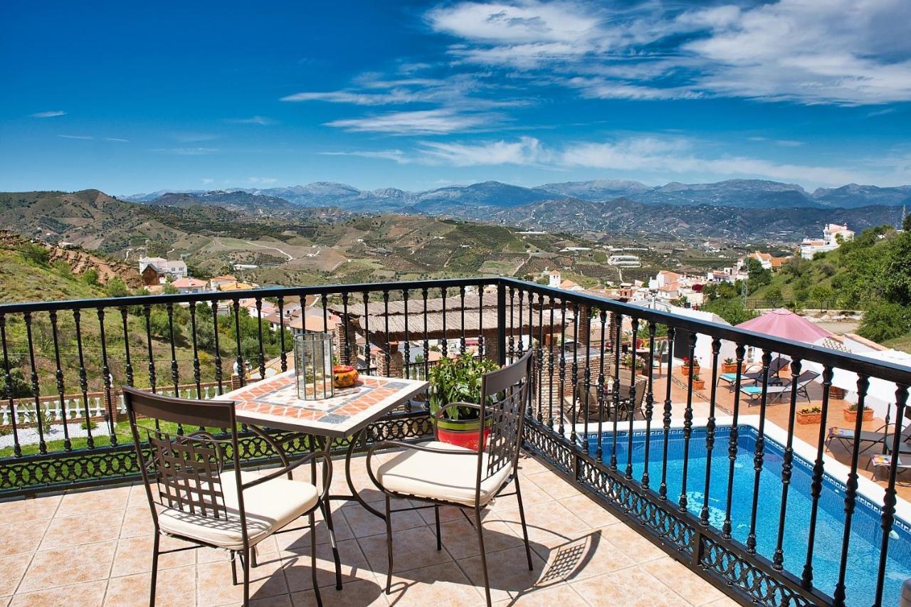 Casa Las Torres B&B Iznate Esterno foto